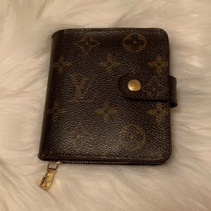 ❌SOLD❌Monogram Louis Vuitton Wallet